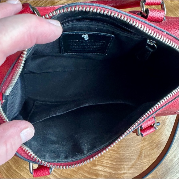 Coach x Peanuts Rare Limited Edition Mini Bennett Satchel/ Crossbody in Red - Picture 12 of 12